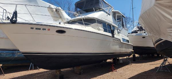 1995 Carver 390CPMY