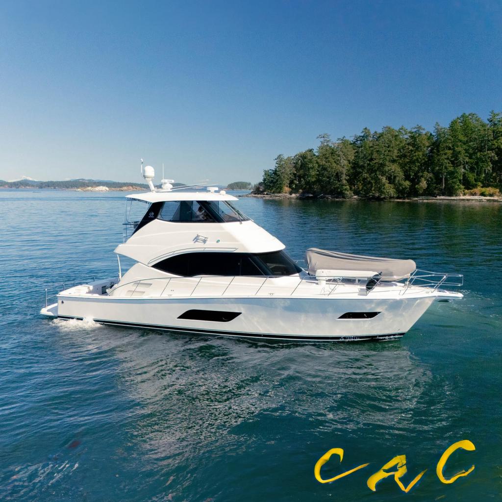 2016 Riviera 52 Enclosed Flybridge