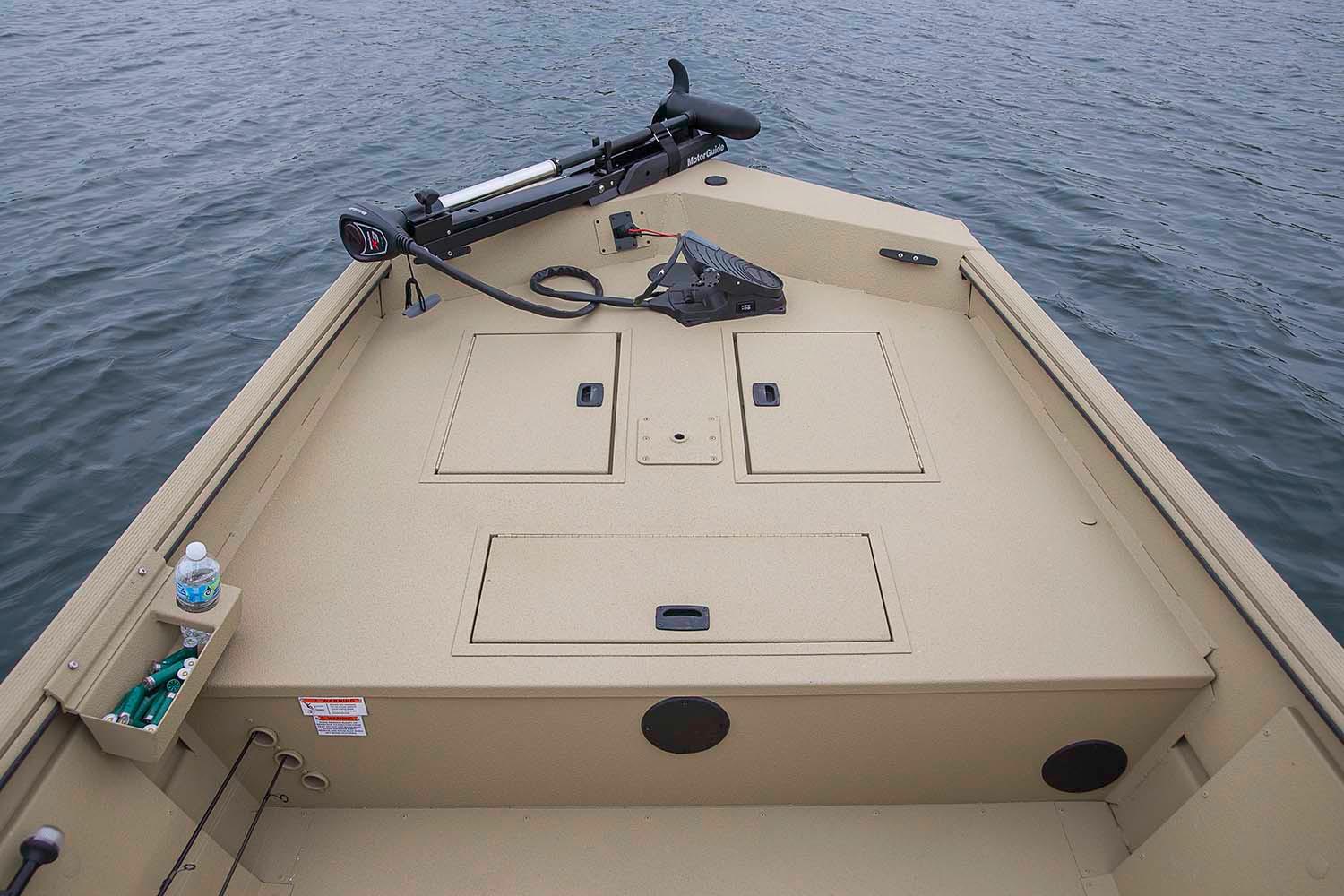 Crestliner Boat image