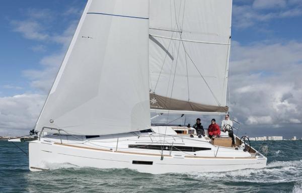 Jeanneau 349