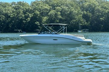 2025 Sea Ray SPX 230
