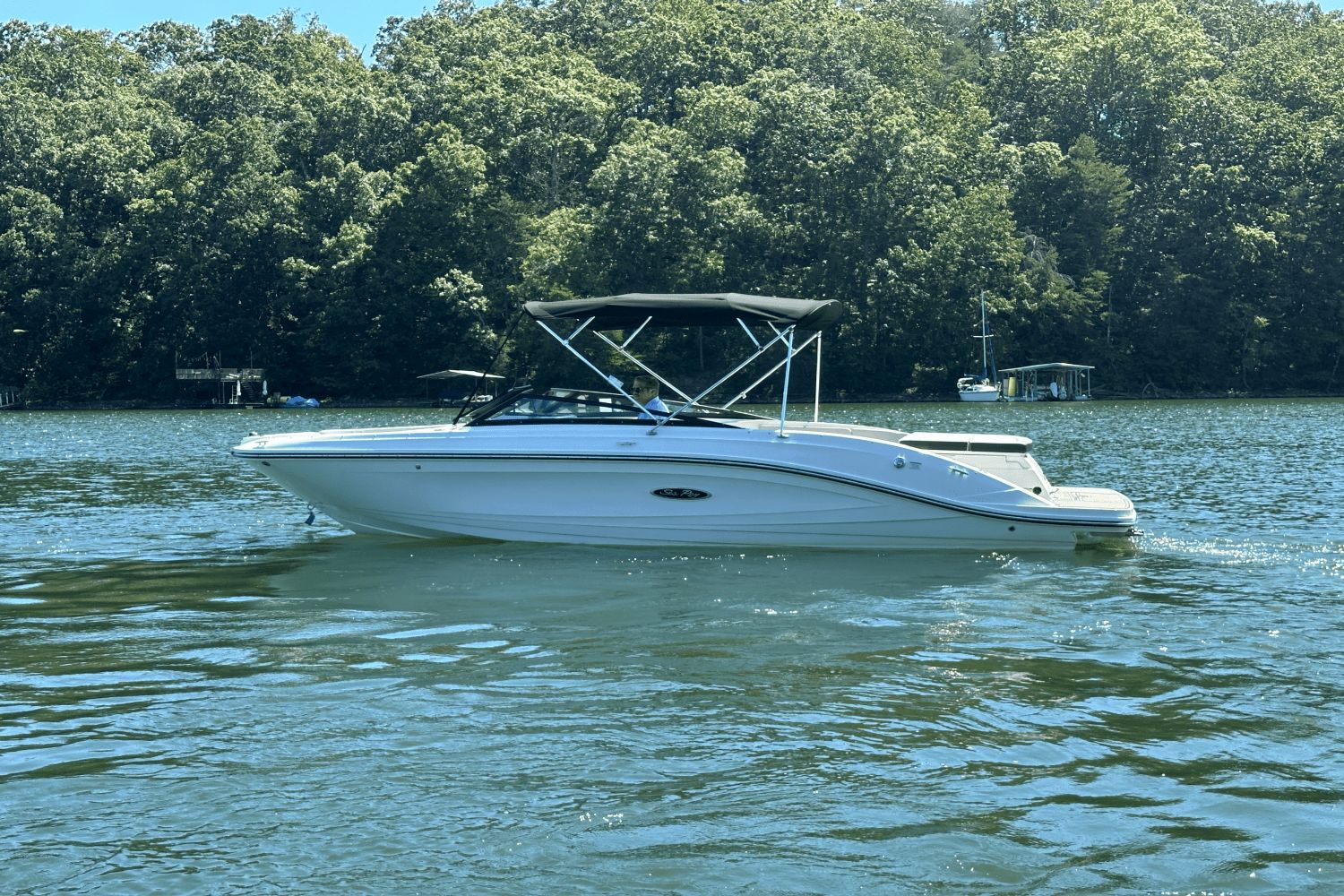 2025 Sea Ray SPX 230