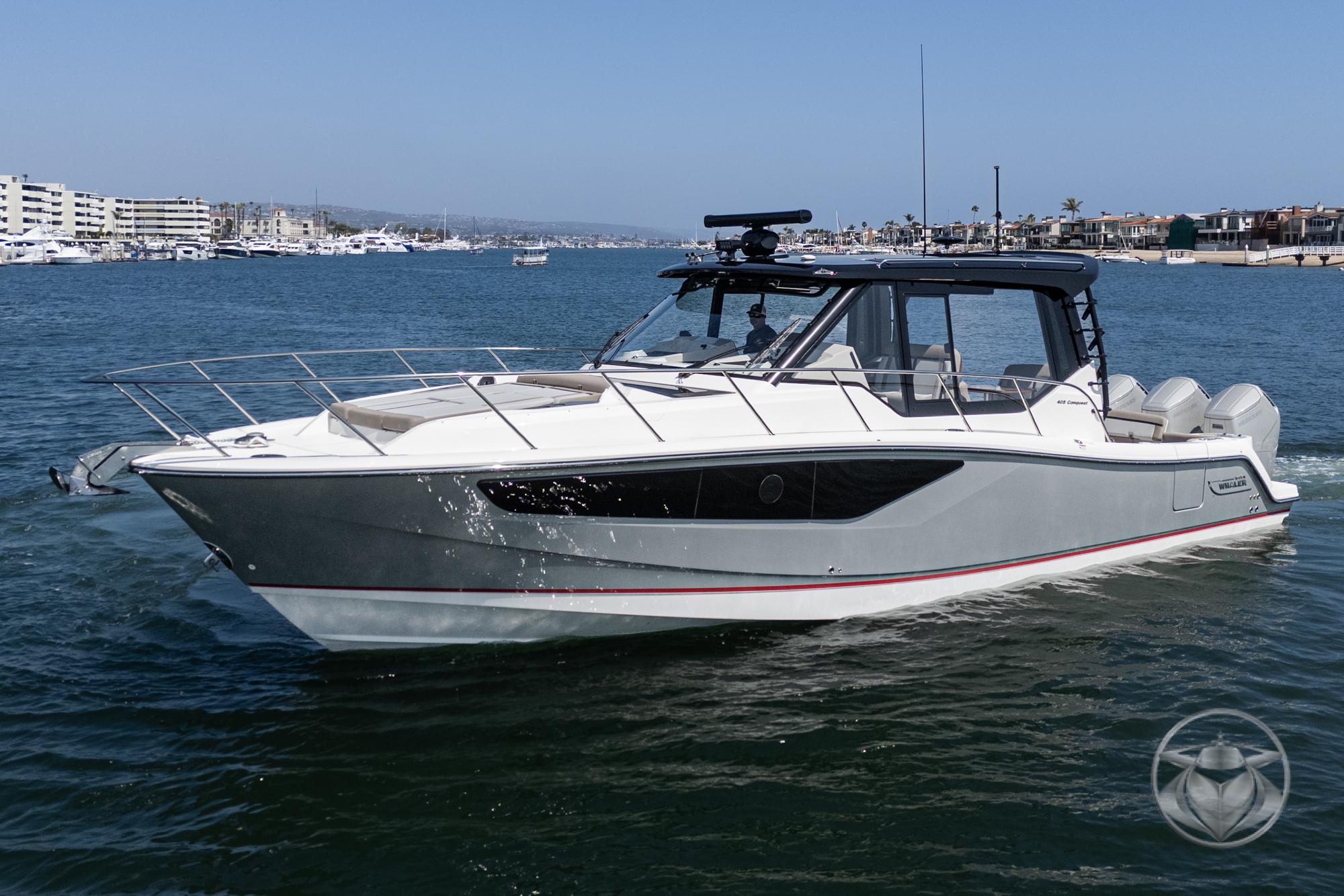 2025 Boston Whaler 405 Conquest