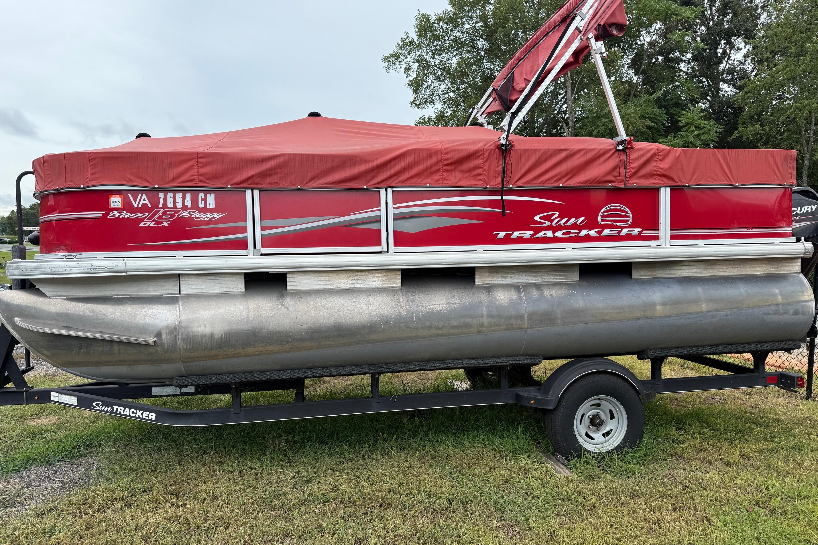 2017 Sun Tracker Bass Buggy 18 DLX