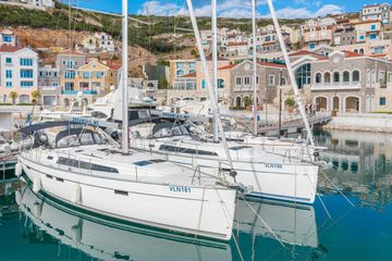 2019 Bavaria 46