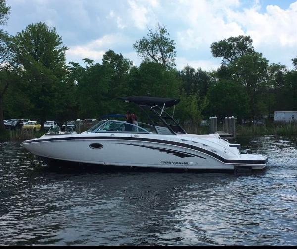 2017 Chaparral 264 Sunesta