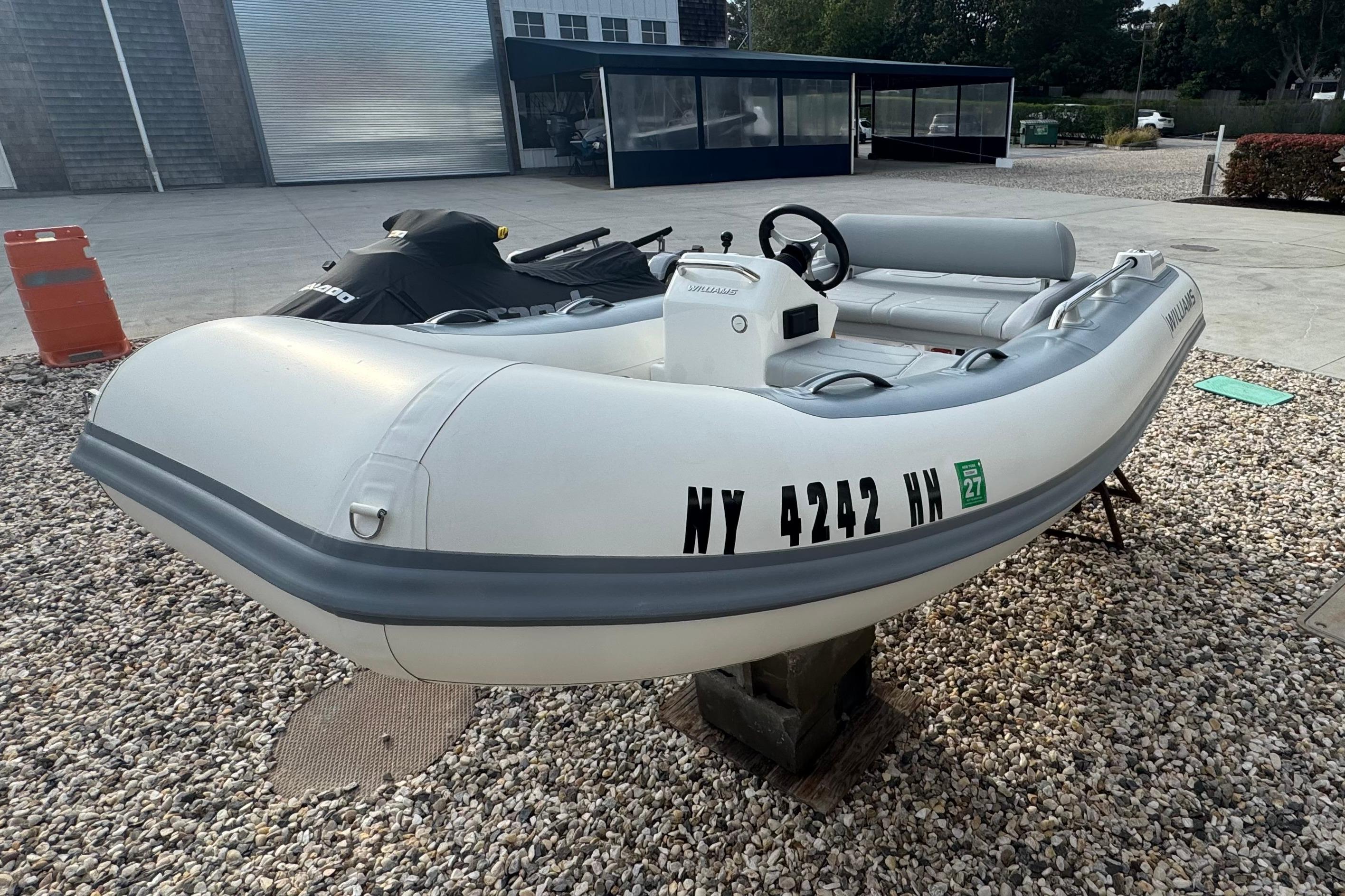 2024 Williams Jet Tenders Sportjet 345