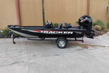 2025 Tracker Pro Team 175 Crappie Edition