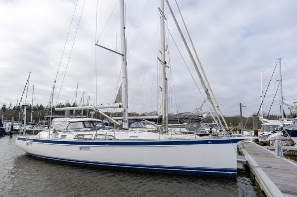2019 Hallberg-Rassy 44