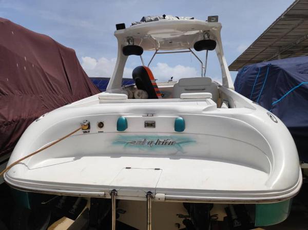 2011 Fountain Express Cruiser