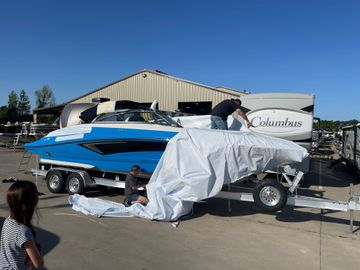 2022 Crownline 290 SS