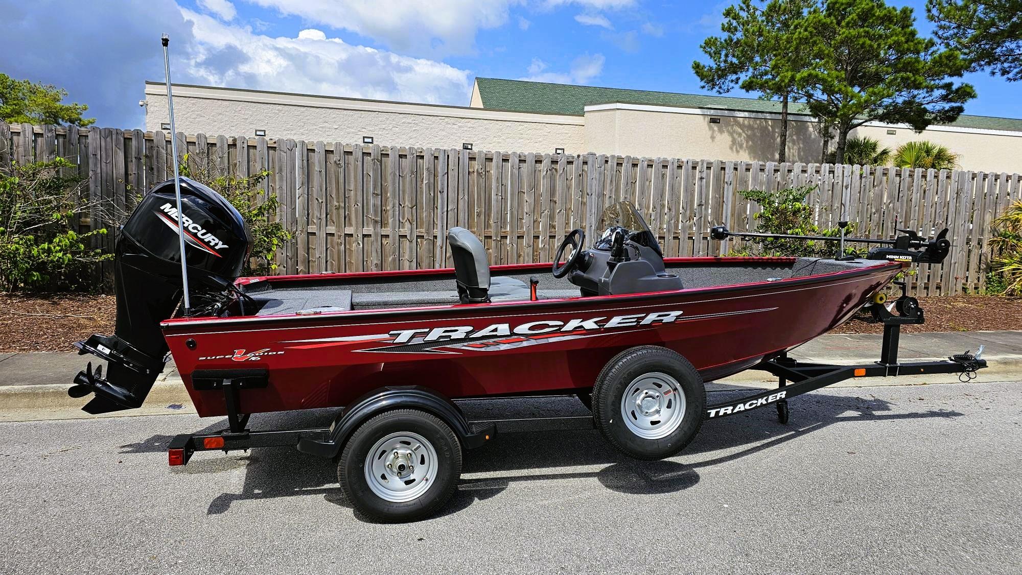 2025 Tracker Super Guide V-16 SC