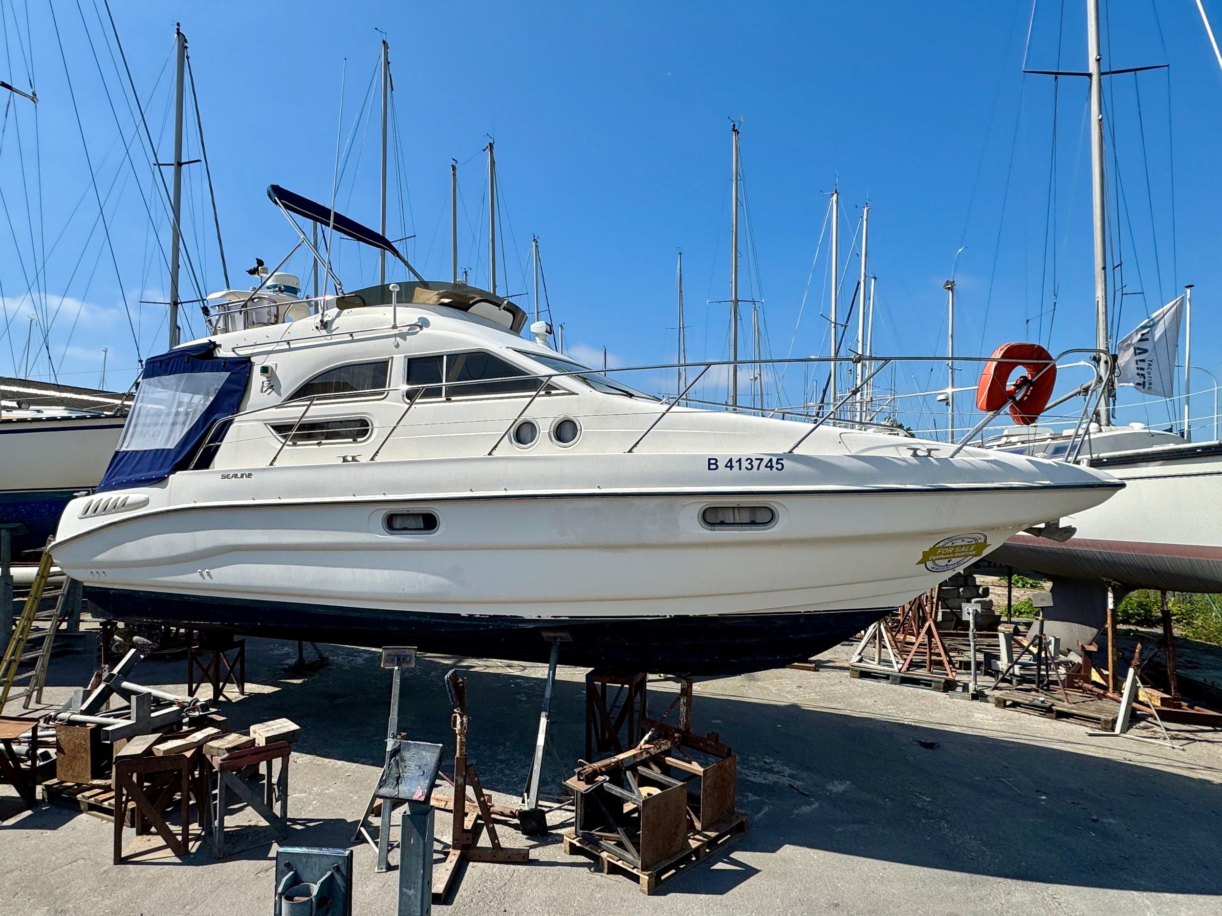 Sealine F33 Flybridge