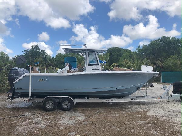 2020 Sea Hunt Gamefish 27 Forward Seating