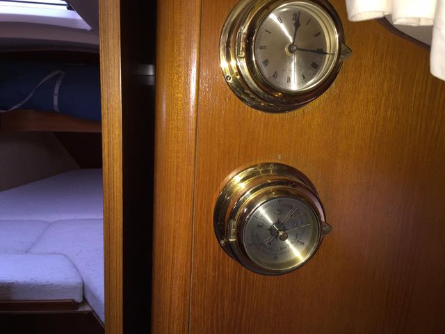 Grand Soleil 38 interior