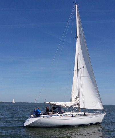Grand Soleil 38