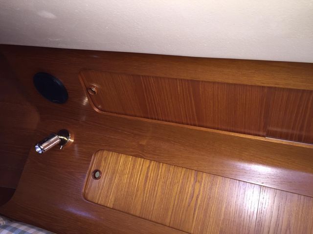 Grand Soleil 38 interior