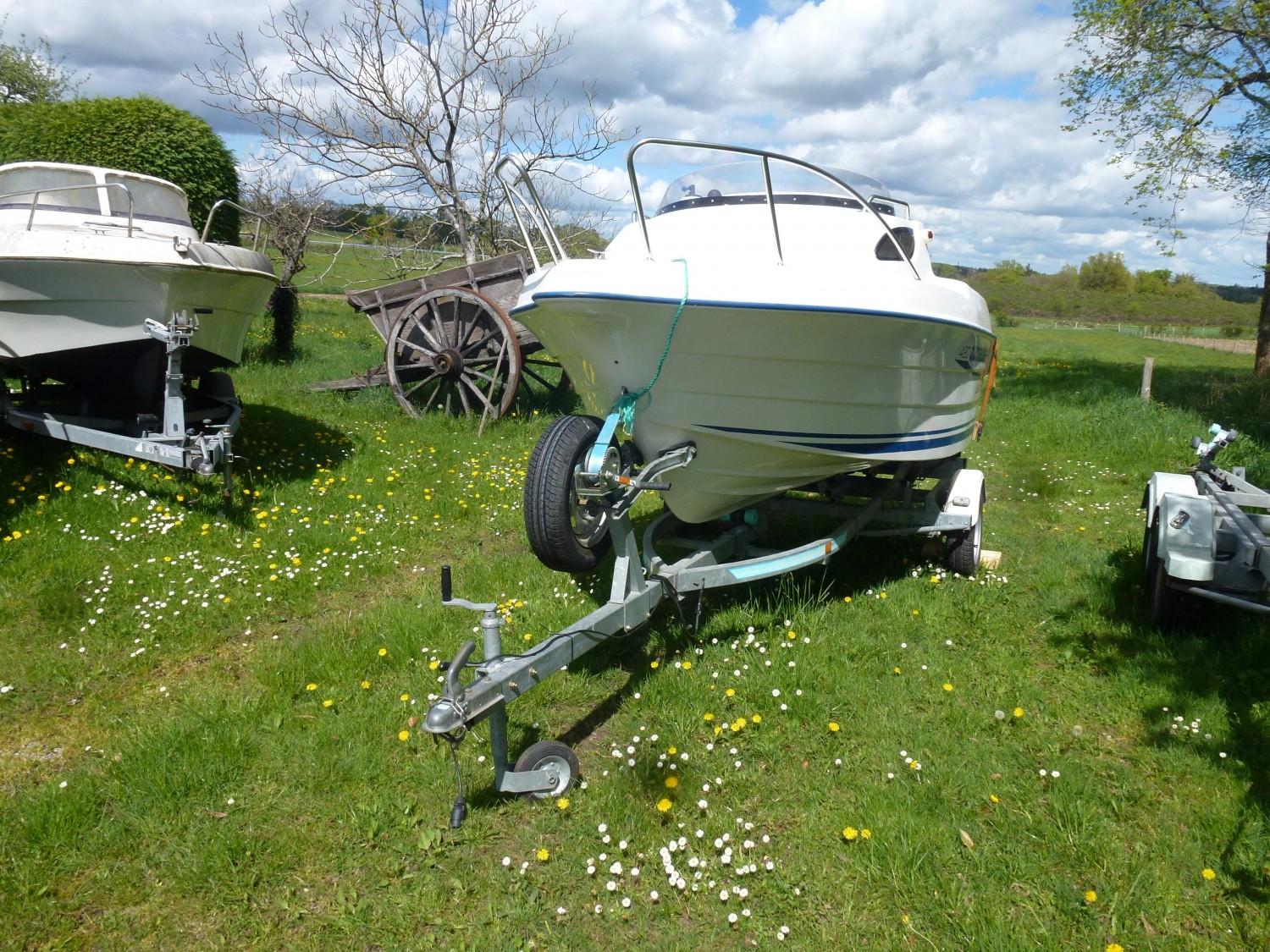 Quicksilver 420 Cabine