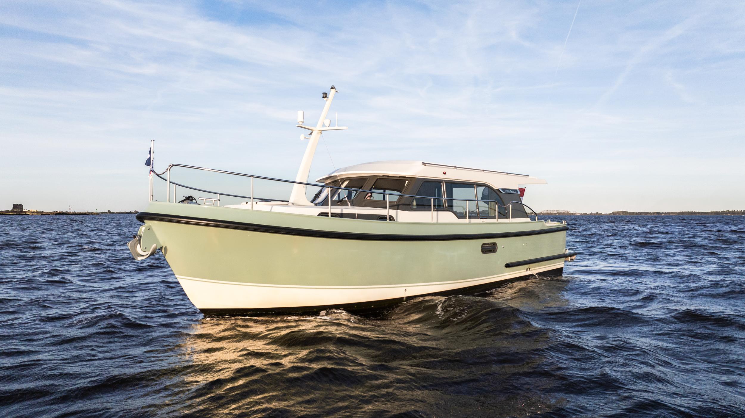 2021 Linssen 35 SL Sedan