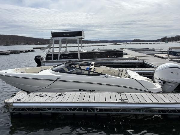 2024 Stingray 23 OSX