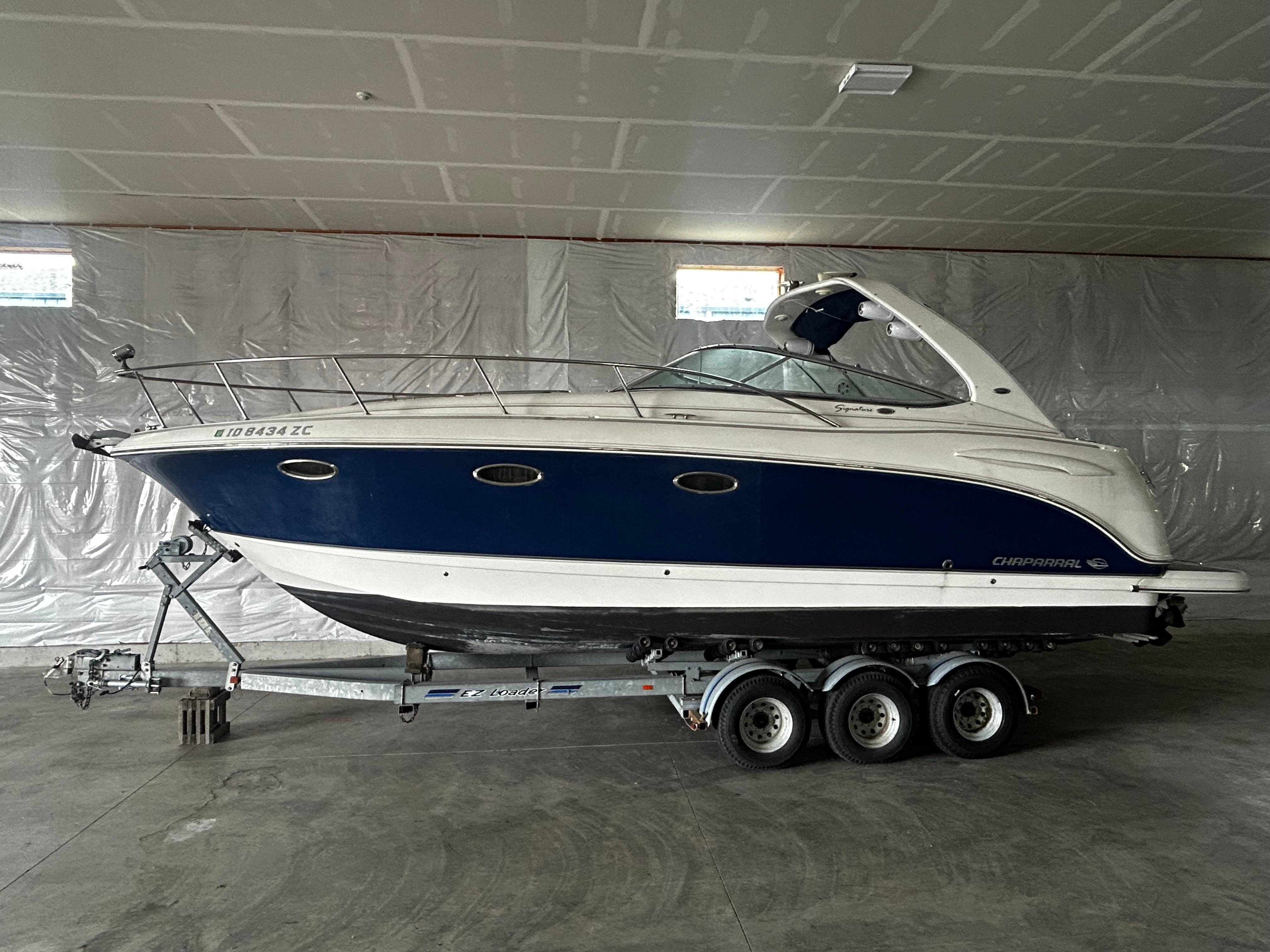 2005 Chaparral 330 Signature