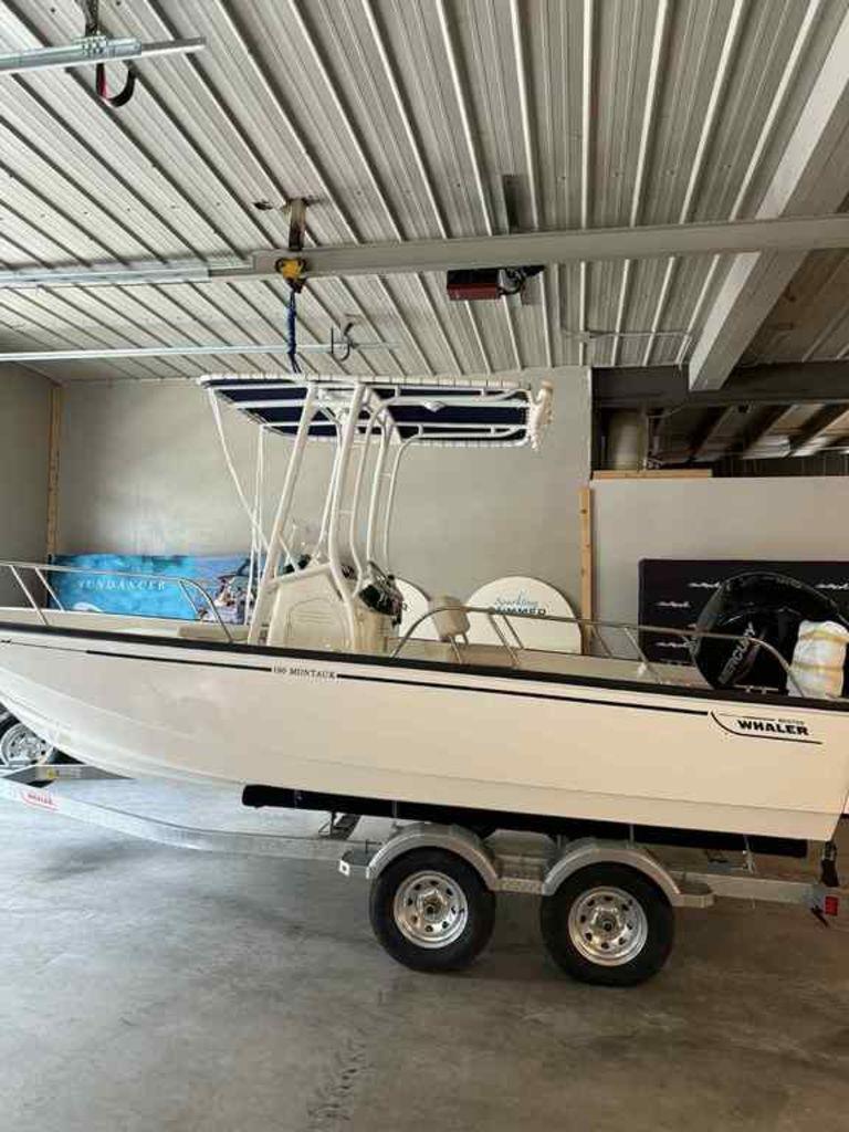 Boston Whaler 190 Montauk