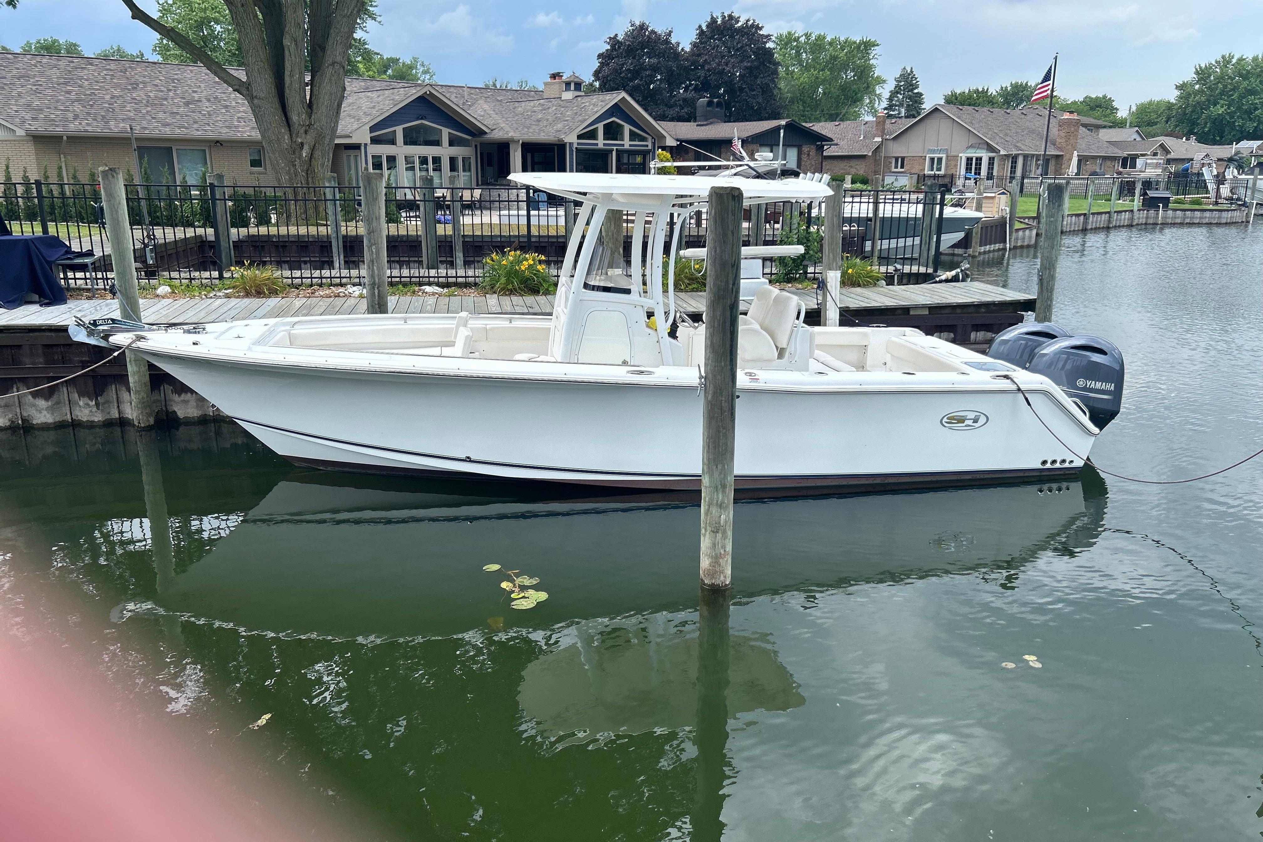 2014 Sea Hunt Gamefish 27