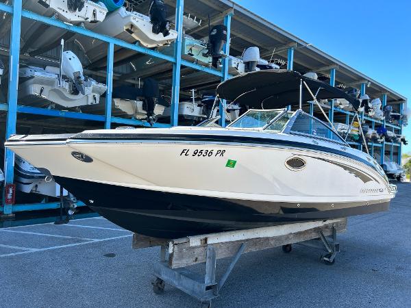 2014 Chaparral Sunesta 244