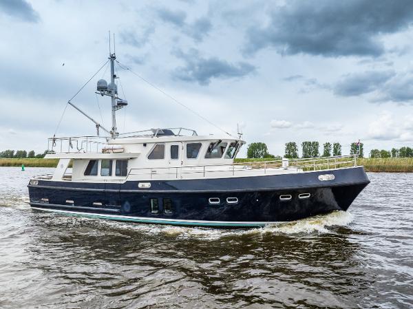 Privateer Trawler 50