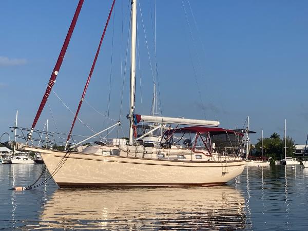 1995 Island Packet 37
