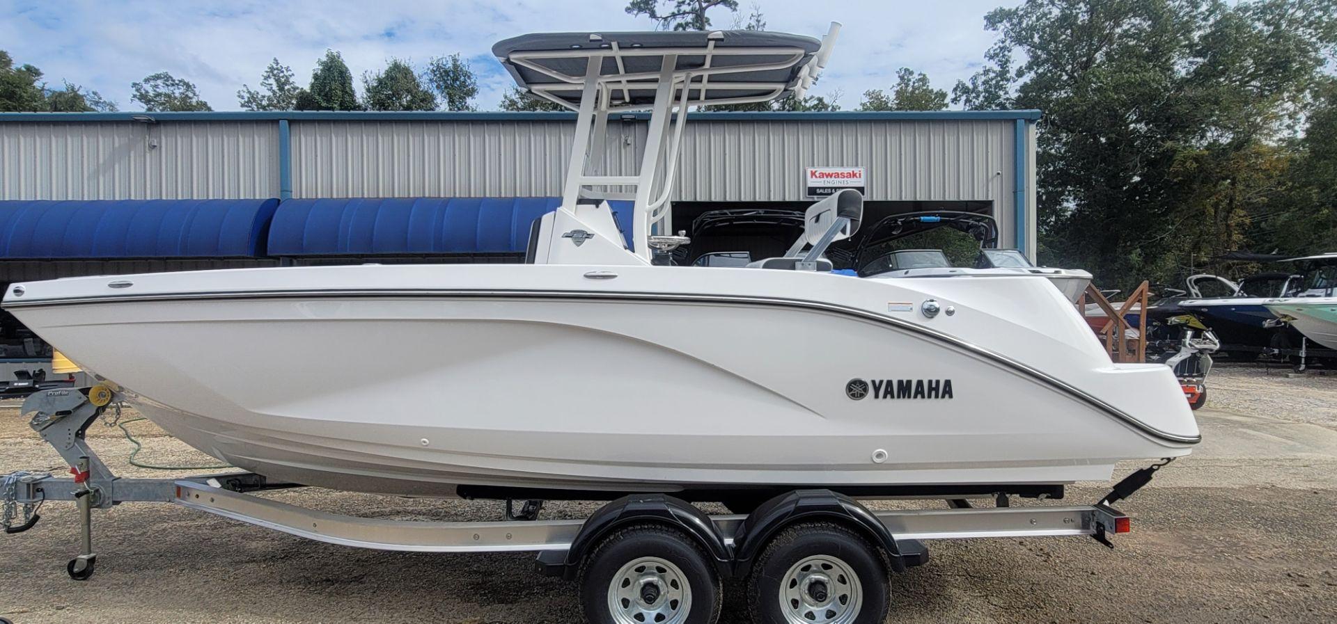 2025 Yamaha Boats 220 FSH Sport
