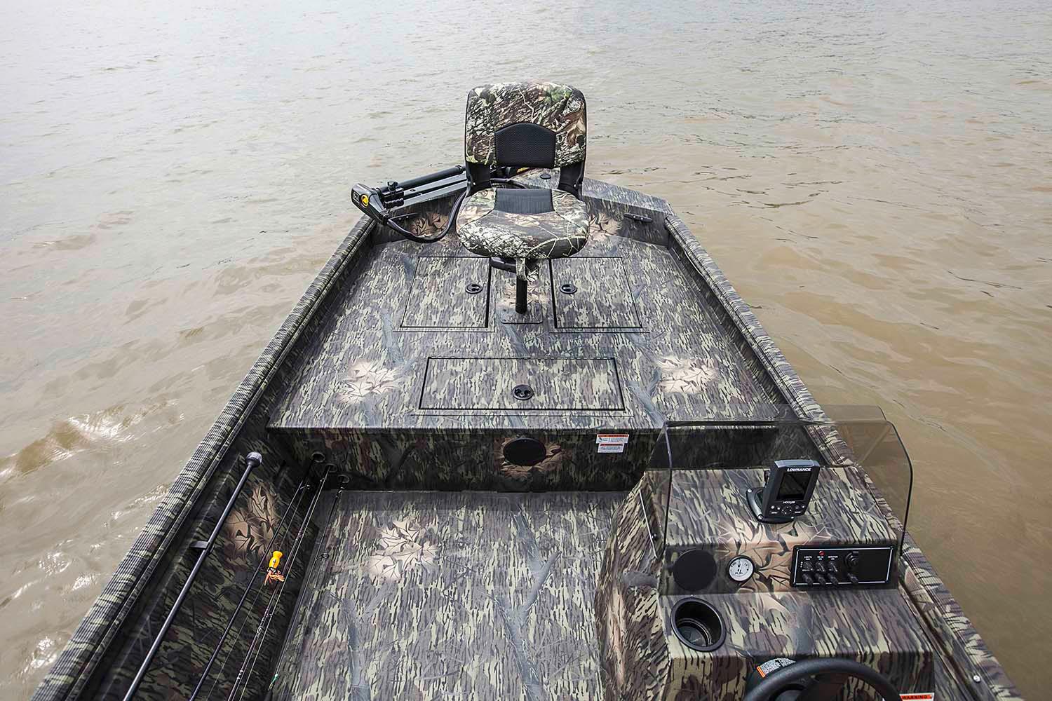 Crestliner Boat image
