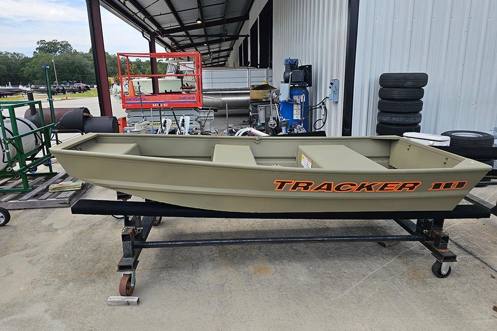 Tracker Grizzly 10 Jon 2026 Tracker Grizzly 10 Jon boat displayed outdoors on a wheeled stand.