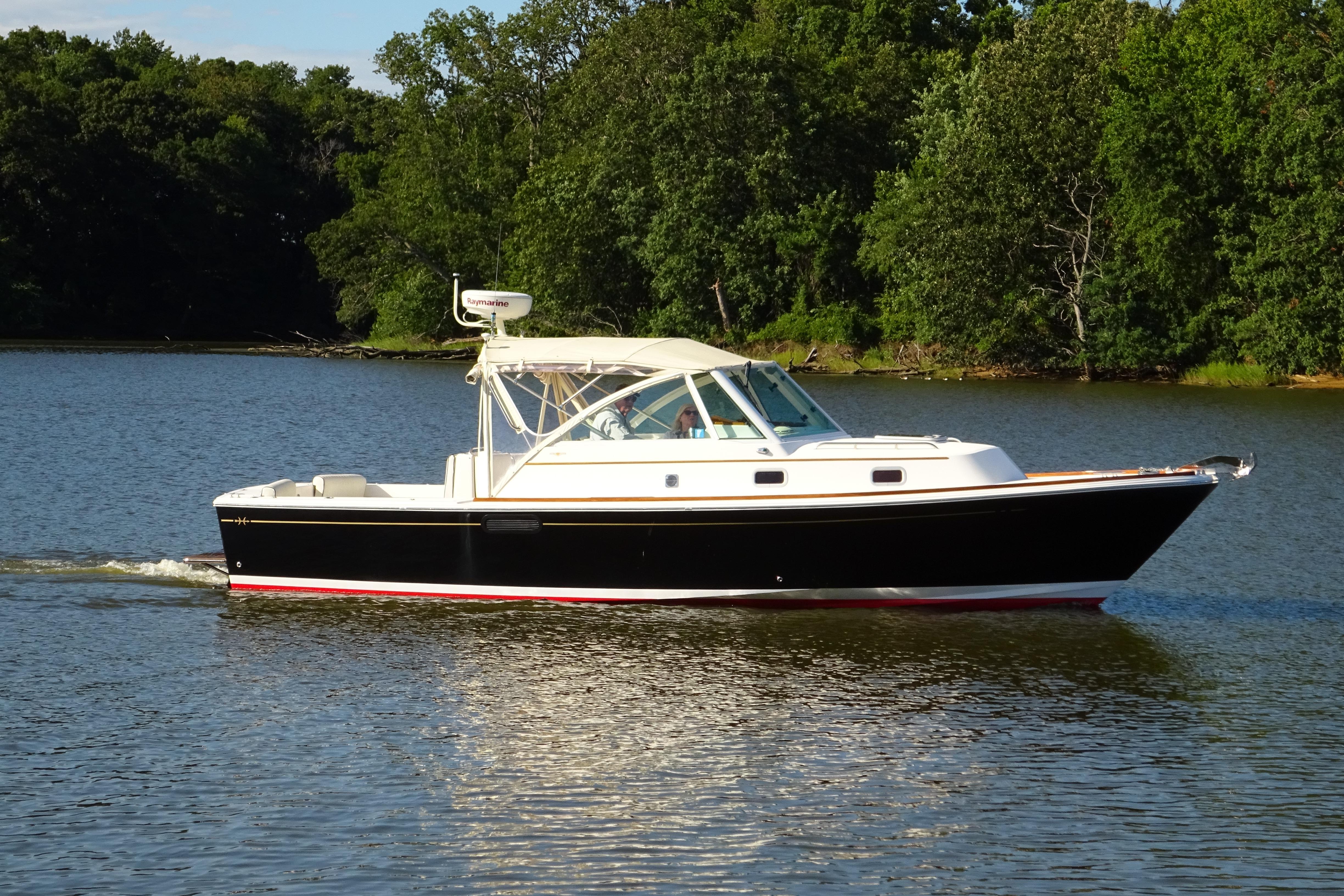 2007 Hunt Yachts Surfhunter 29