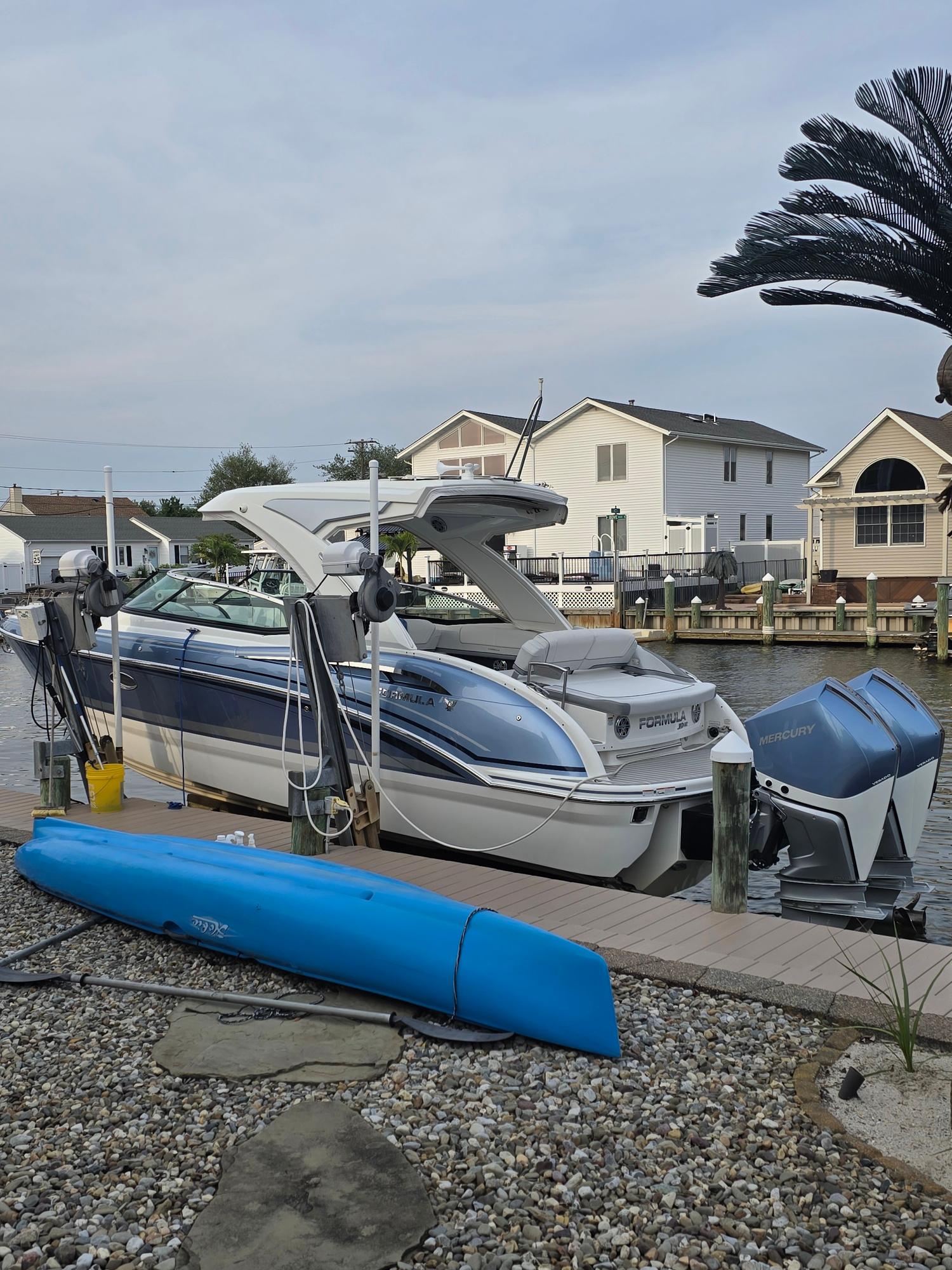 2020 Formula 310 Bowrider