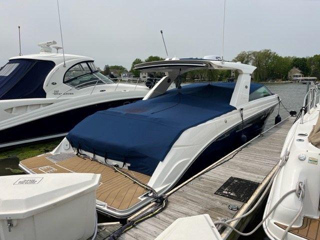 Sea Ray SLX 400 Image 1