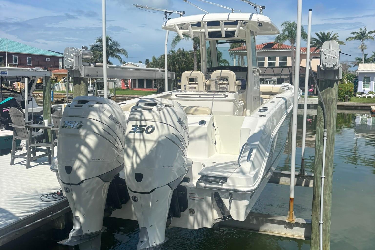 2018 Boston Whaler 280 Outrage