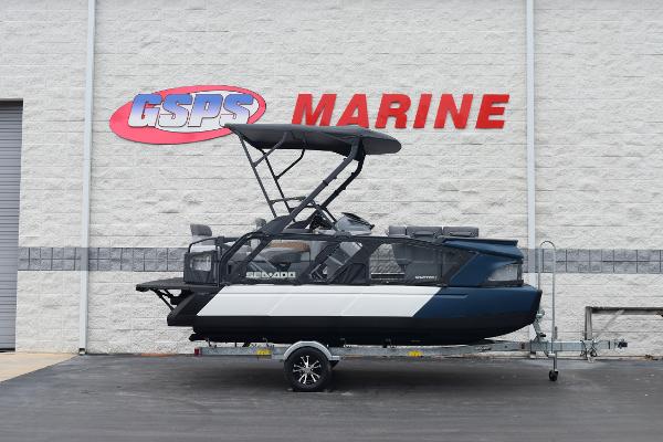 Sea-Doo Switch Cruise 18 2024 Sea-Doo Switch Cruise 18 pontoon boat on trailer at GSPS Marine.