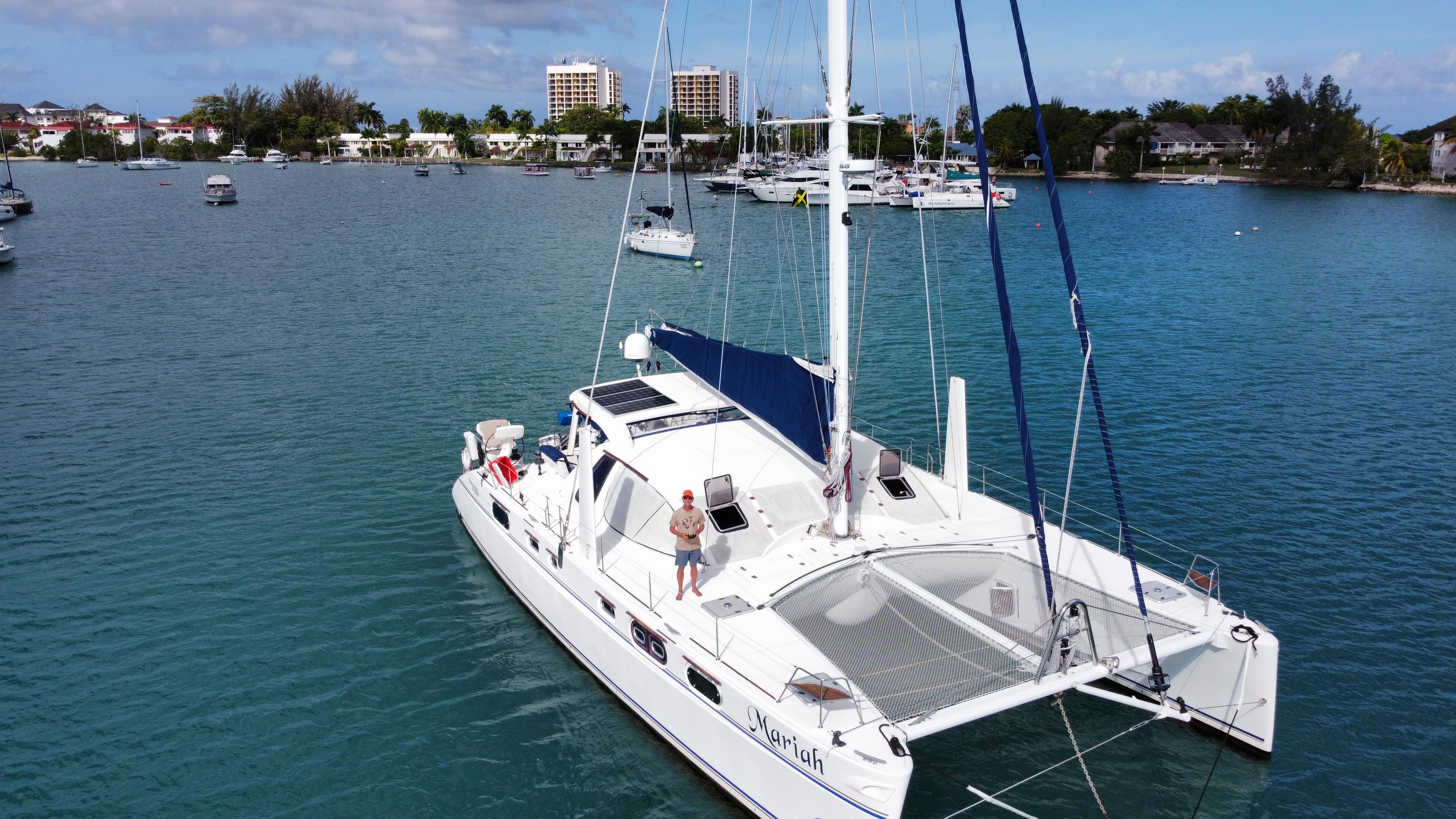 2003 Catana 582