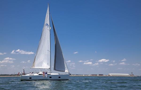 Hanse 418