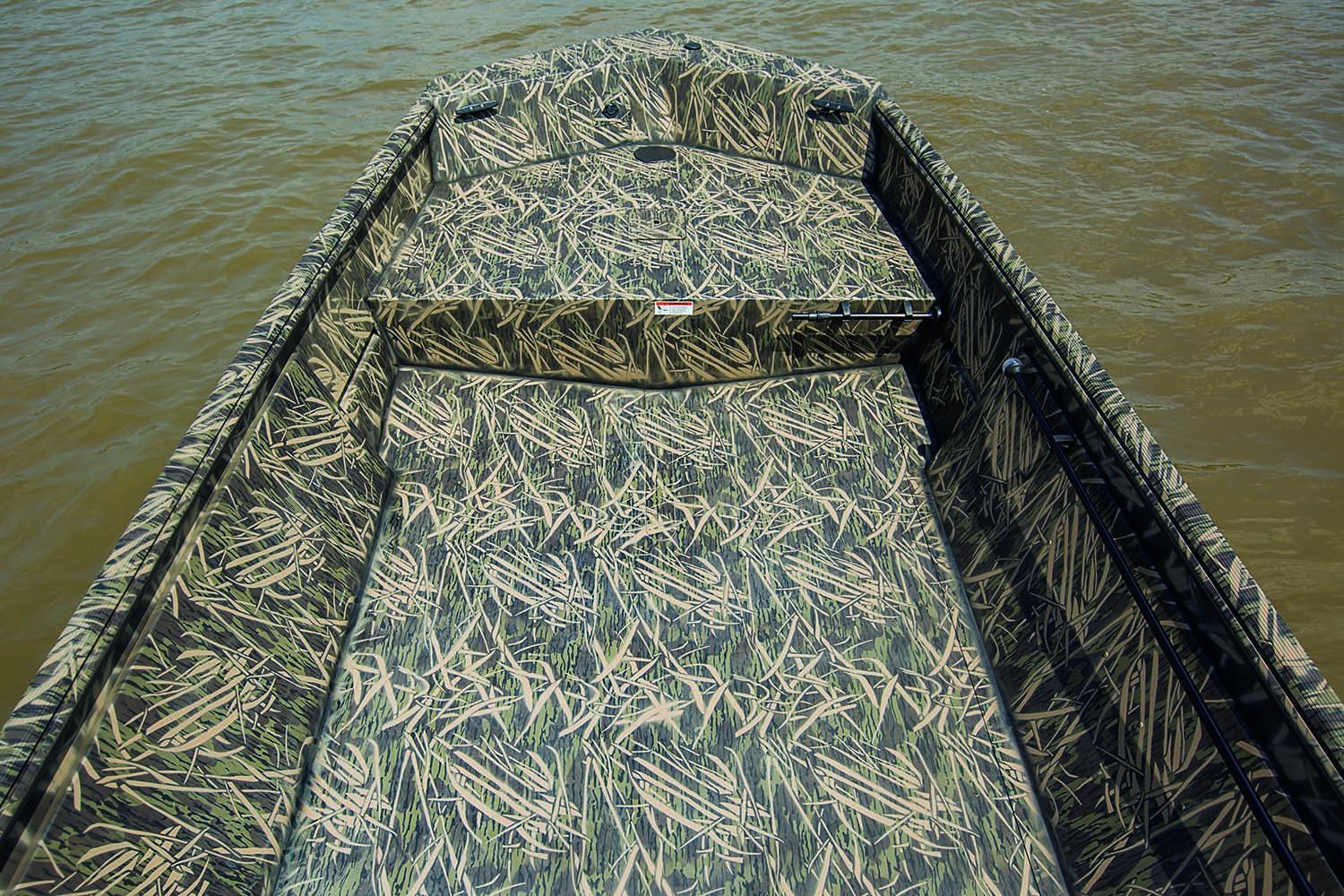 Crestliner Boat image
