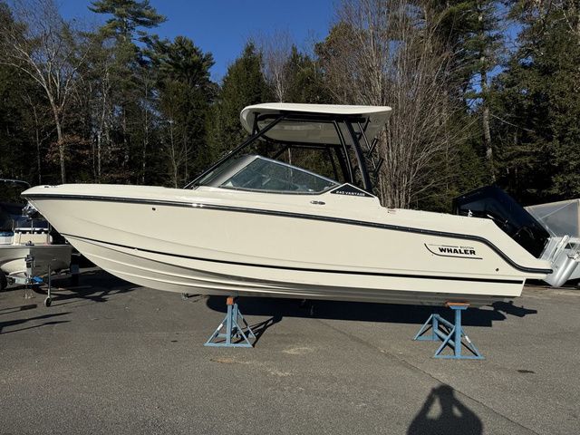 2024 Boston Whaler 240 Vantage