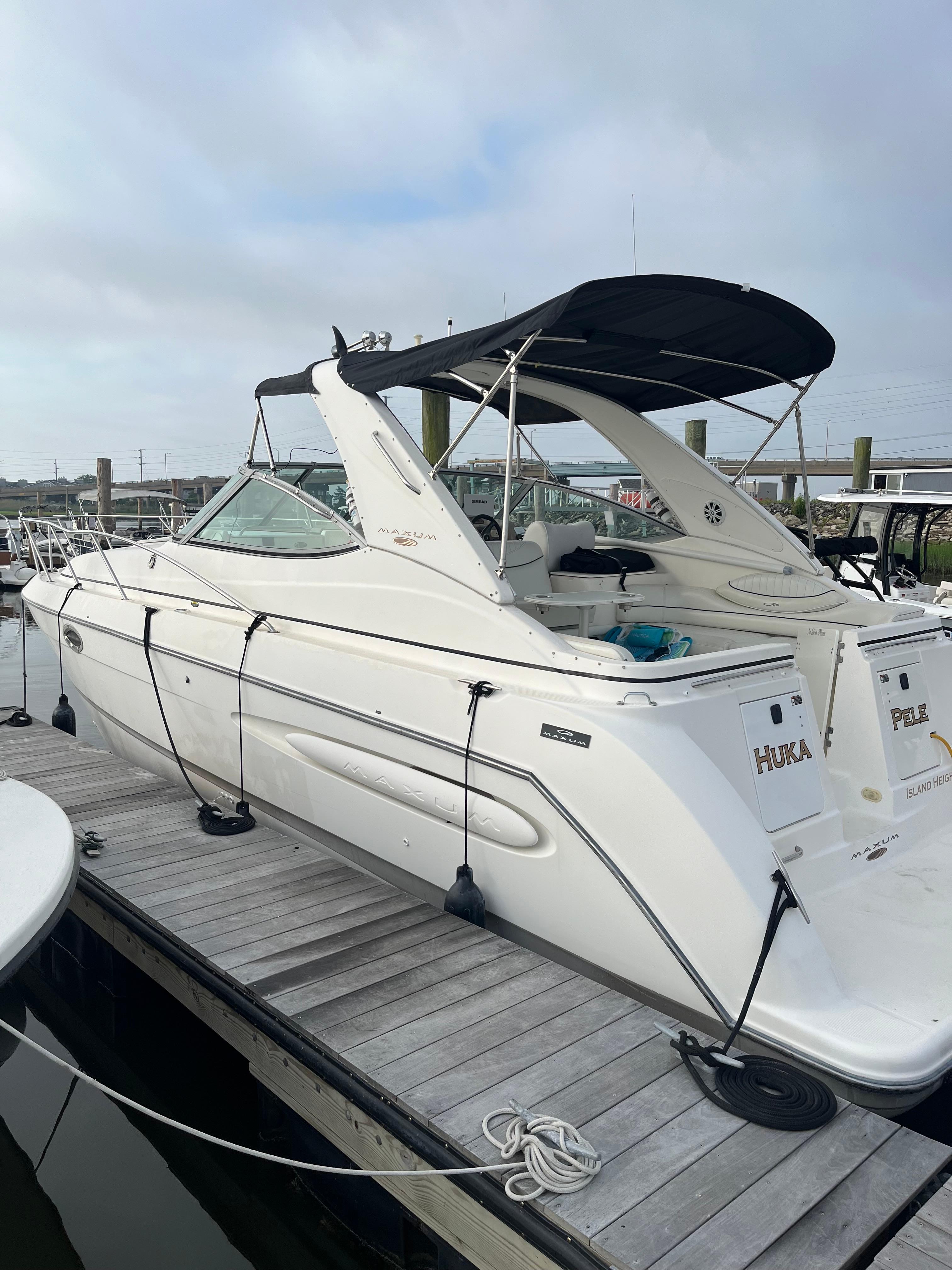 2003 Maxum 3300 SCR