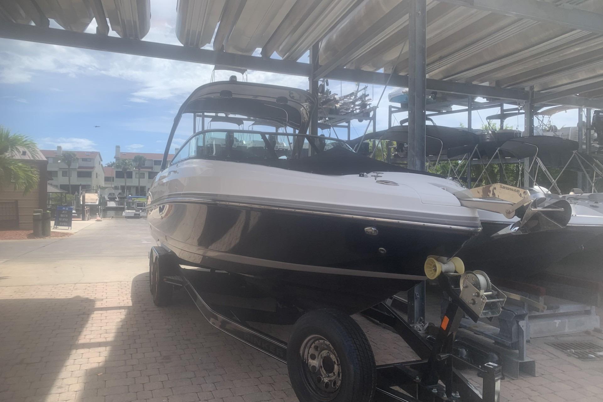2019 Rinker 29 QX