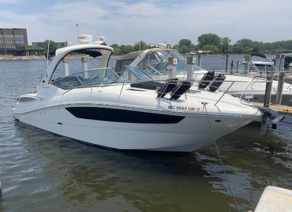 2015 Sea Ray 330 Sundancer