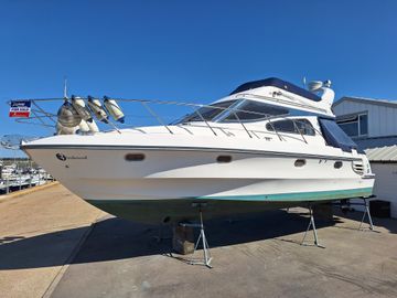 1998 Birchwood Challenger 330 Flybridge