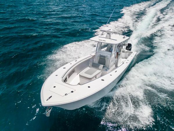 2026 Front Runner 33 Center Console