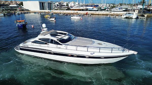 Pershing 52
