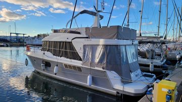 2023 Beneteau Swift Trawler 41 Fly