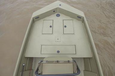 Crestliner Boat image